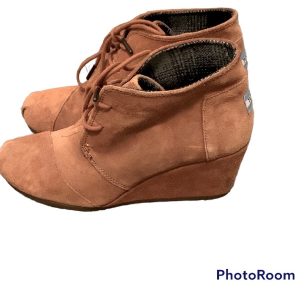 Tom’s Desert Wedges Tan/Brown Booties Shoes Size 8.5 Suede